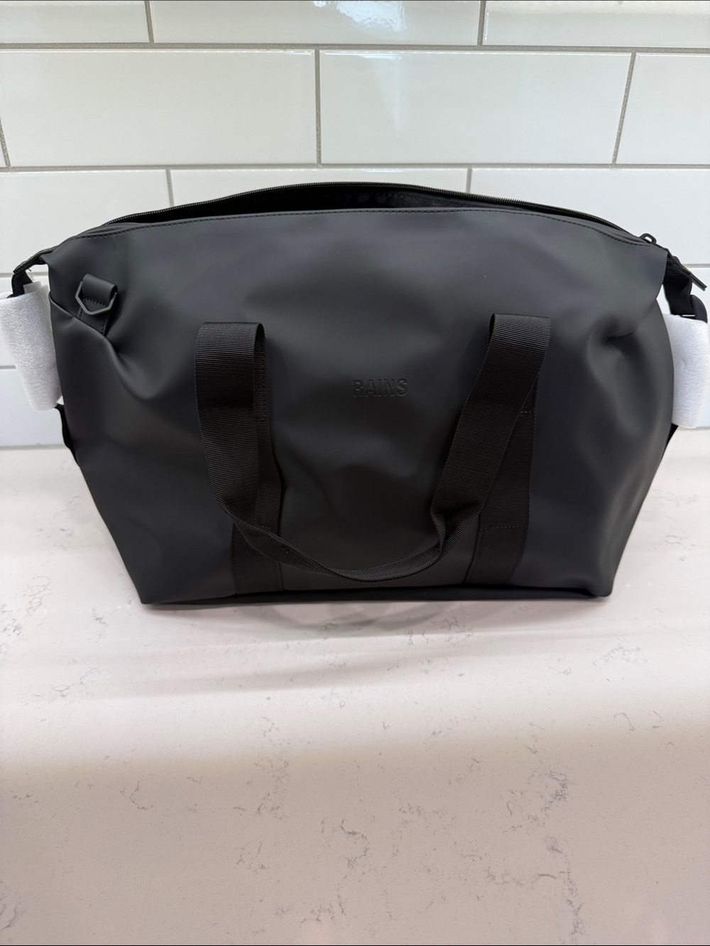 NEW RAINS Black Weekend Duffle Bag - Sleek Travel Tote
